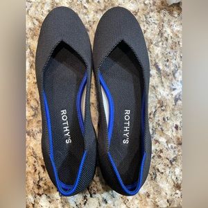 Never worn classic black ROTHYs classic flat with rounded toe in black. Sz 8.5.